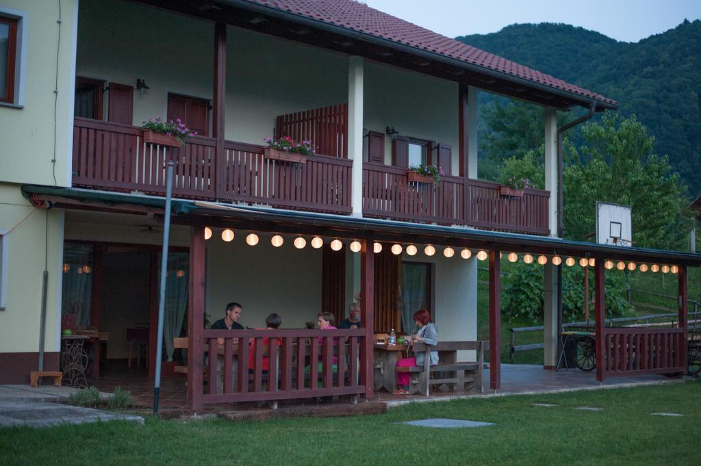 톨민 Tourist Farm Pri Kafolu 빌라 외부 사진