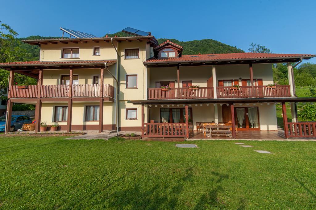 톨민 Tourist Farm Pri Kafolu 빌라 외부 사진